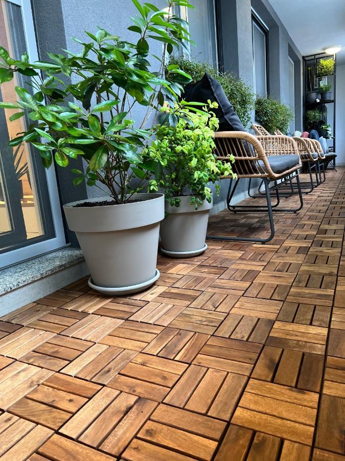 Astra Urban Garden Apartment, 2 Garage Parking Spaces Zagreb Exterior photo